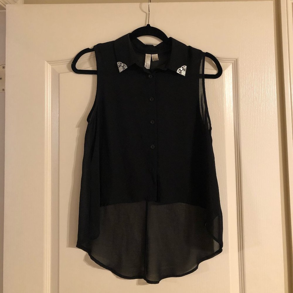 Forever 21 Black Sleeveless Blouse